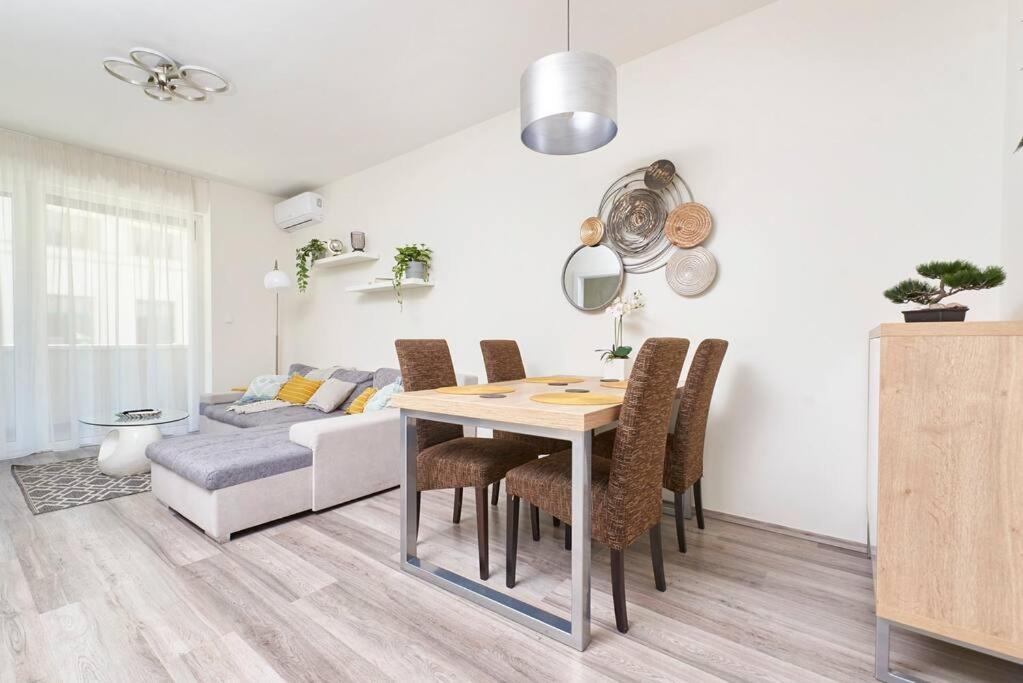 Bb23 New Flat