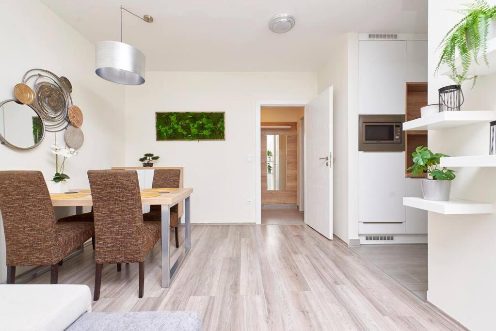 Bb23 New Flat